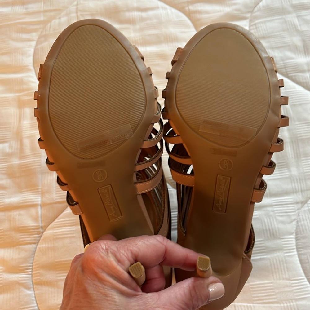 NWOT Vegan tan, Anna Michele open toe heeled booties - Picture 5 of 8